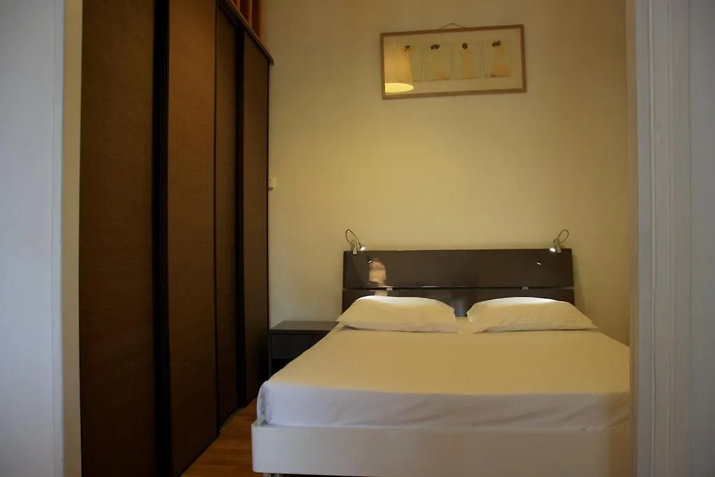 Appart' Sathonay Apartment Lyon France