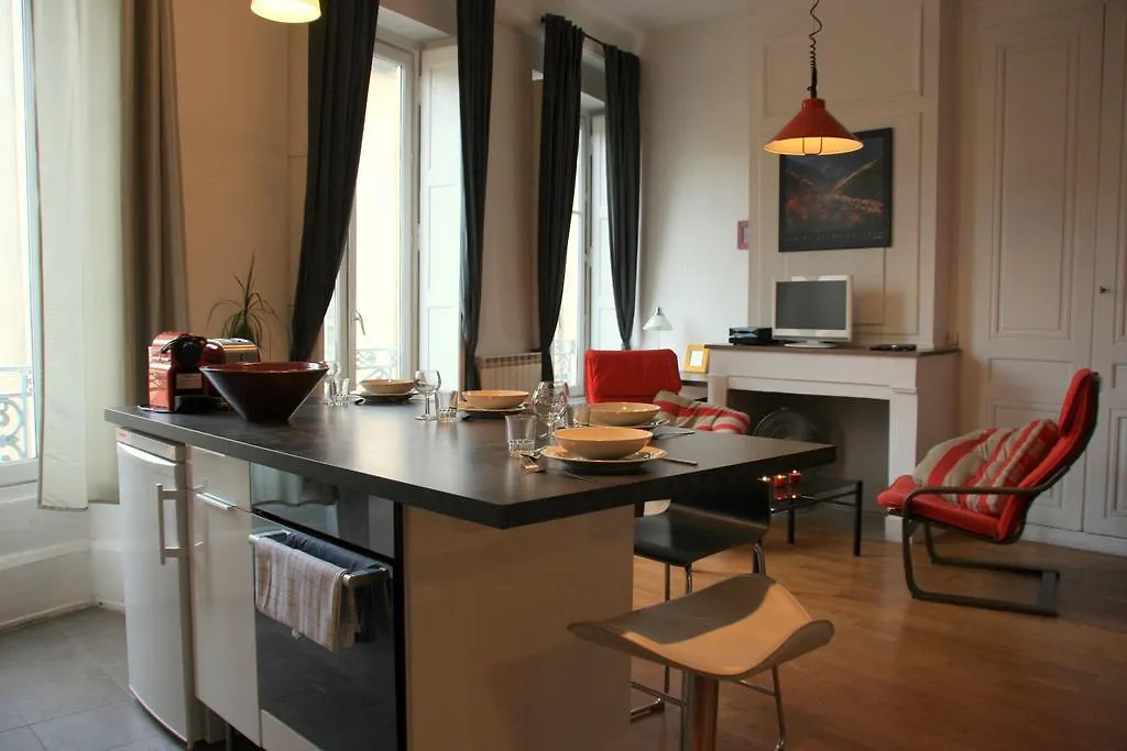 Appart' Sathonay Apartment Lyon 0*,